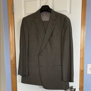 Hart Schaffner Marx Gold Brown and Gray Suit in VGUC